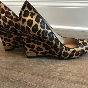 Tory Burch Astoria "Leopard Print" Wedges Size 6